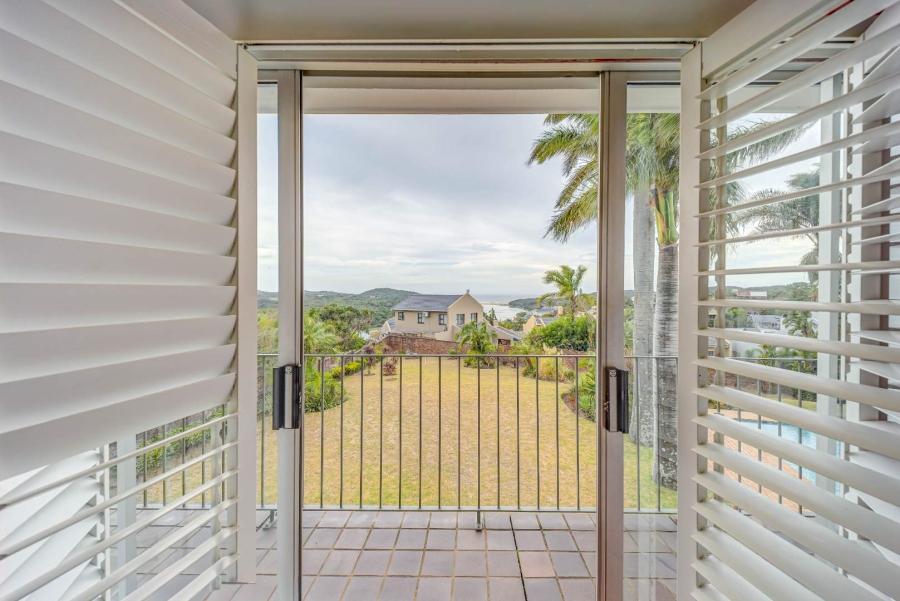 5 Bedroom Property for Sale in Beacon Bay Eastern Cape